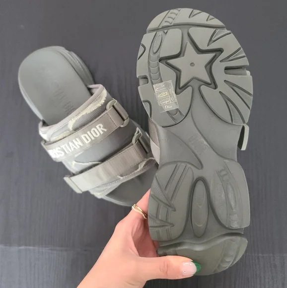 Christian Dior D Wander Sandal - Picture 5 of 8